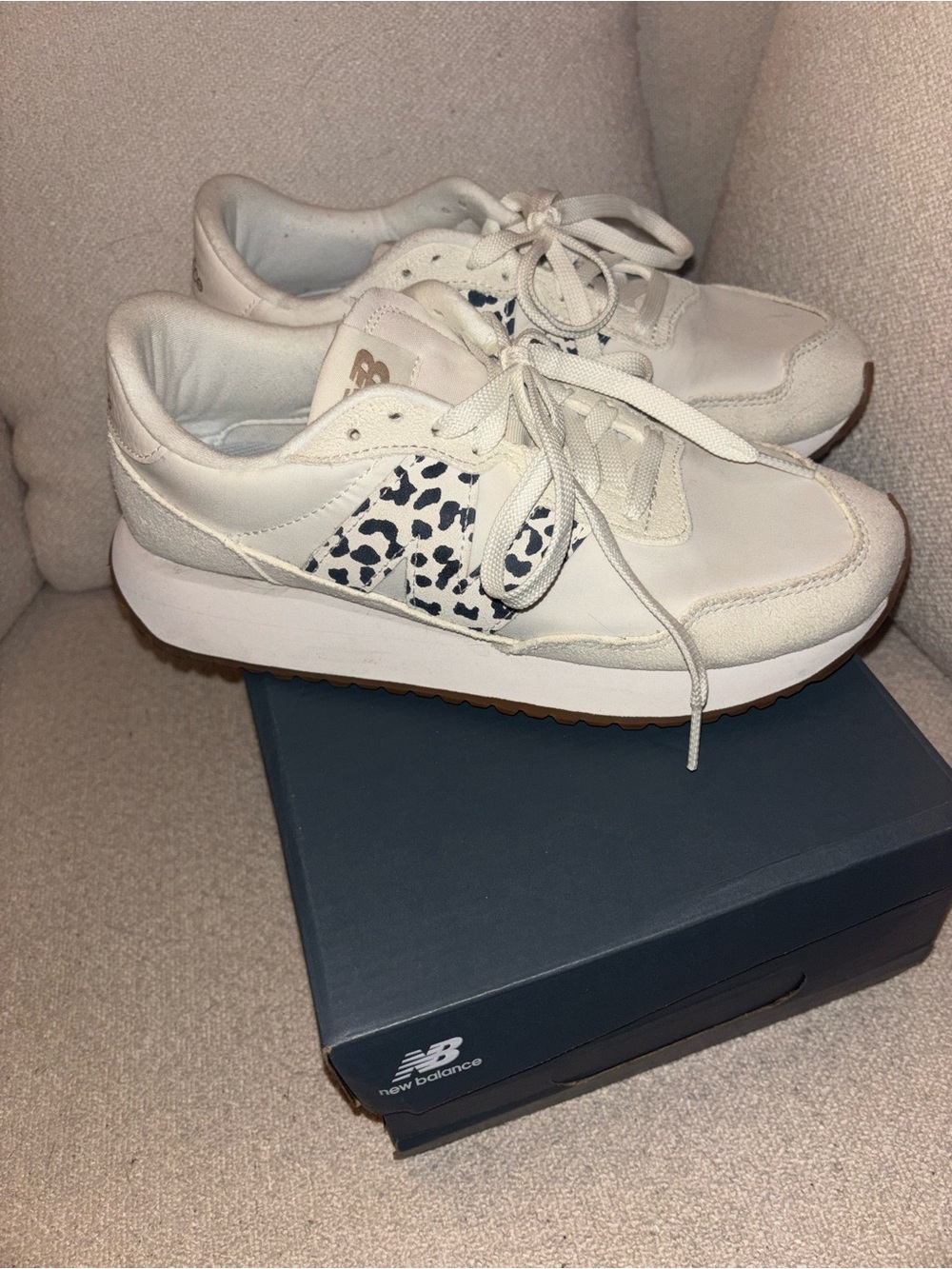 New Balance 237 Sneaker Shoes White Leopard Print US Women Size 8.5